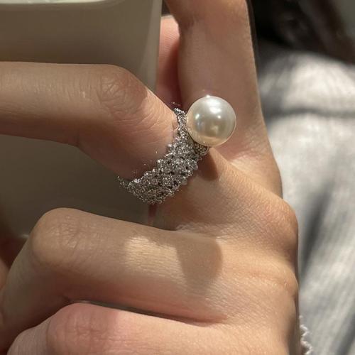 Kubieke Circonia Micro Pave Brass Ring, Messing, met Plastic Pearl, mode sieraden & micro pave zirconia & voor vrouw, meer kleuren voor de keuze, Maat:7, Verkocht door PC