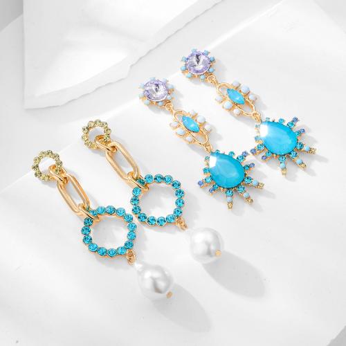 Zinc Alloy Stud Earring with Plastic Pearl fashion jewelry & for woman & with rhinestone Sold By Pair