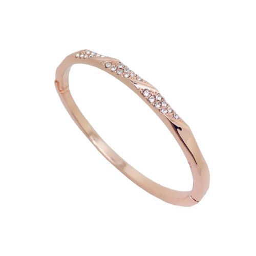 Zinc Alloy Bangle Smykker, forgyldt, Micro Pave cubic zirconia & for kvinde, flere farver til valg, Indvendig diameter:Ca. 56x51mm, Solgt af PC