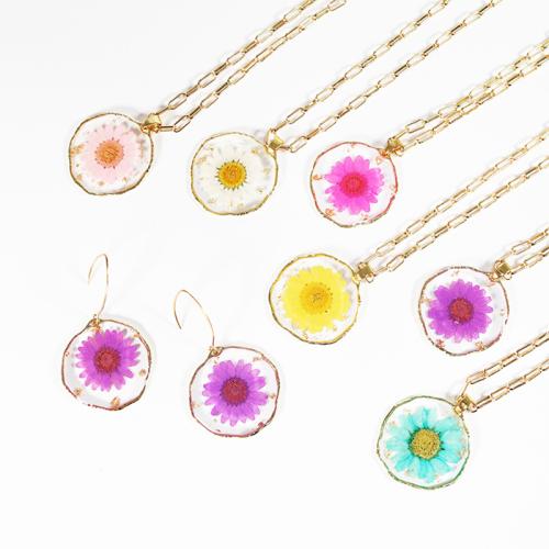 Bijoux de fleurs séchées pressées, boucle d'oreille & collier, Acier inoxydable 304, avec Fleurs séchées & chaîne de fer & résine & alliage de zinc, goutté d'époxy, 2 pièces & styles différents pour le choix & pour femme, plus de couleurs à choisir, Necklace 45cm, earrings 5.5x5.5cm, 6ensemblessérie/sac, Vendu par sac