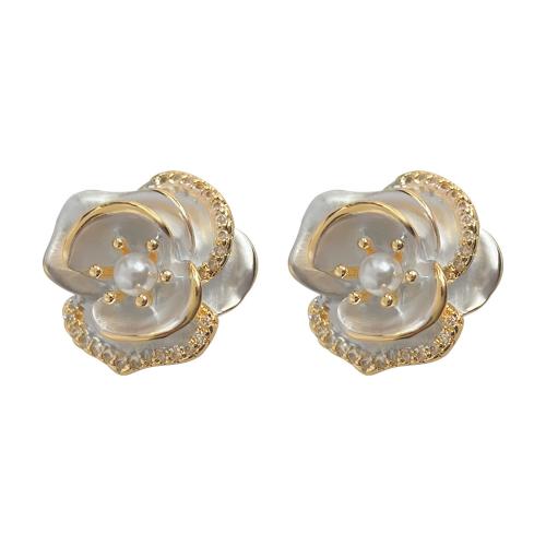 Boucles d'oreilles en laiton zircon cubique pavent, avec perle de plastique, fleur, bijoux de mode & pavé de micro zircon & pour femme & émail, 15x16mm, Vendu par paire