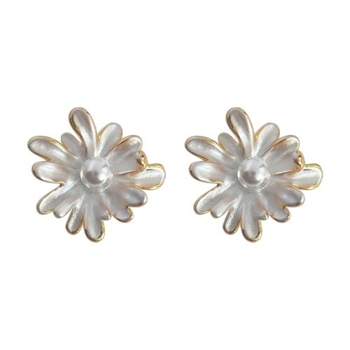 Mässing Stud Örhänge, med Plast Pearl, Blomma, mode smycken & för kvinna & emalj, vit, 15x17mm, Säljs av Par