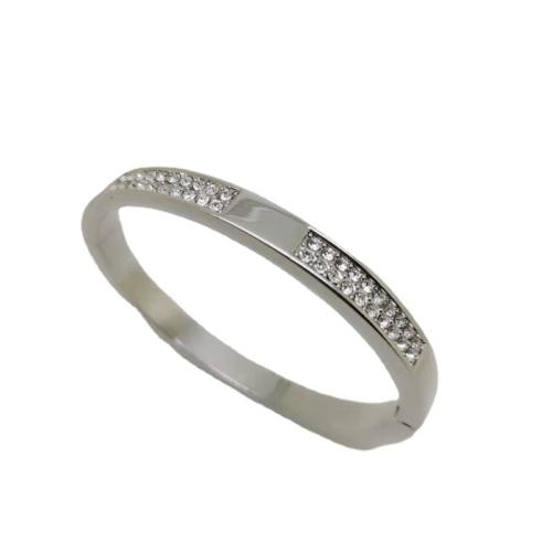 Zinklegering bangles, Zinc Alloy, plated, micro pave zirconia & voor vrouw, meer kleuren voor de keuze, Binnendiameter:Ca 60x49mm, Verkocht door PC