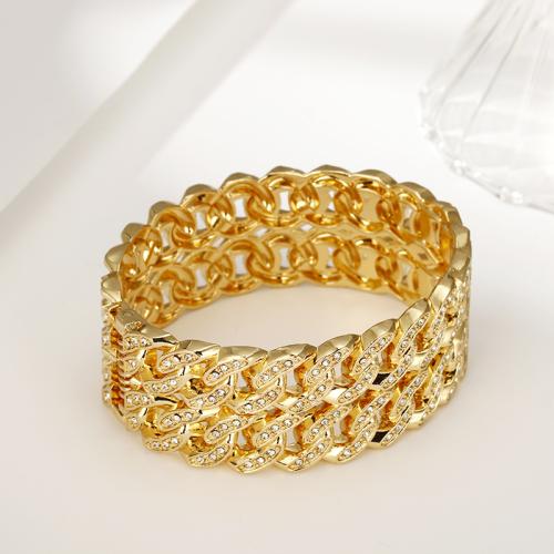 Zinc Alloy Bangle Smykker, forgyldt, Micro Pave cubic zirconia & for kvinde, gylden, Indvendig diameter:Ca. 60x48mm, Solgt af PC