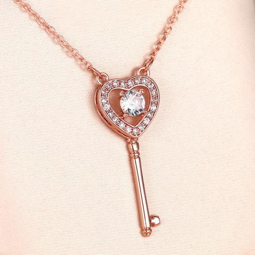 Collier en laiton cubique Zircon Micro Pave, clé, bijoux de mode & pavé de micro zircon & pour femme, couleur or rose, 31mm, Longueur Environ 45 cm, Vendu par PC