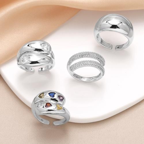 Cubique anneau en laiton Circonia Micro Pave, Placage de couleur argentée, bijoux de mode & modèles différents pour le choix & pavé de micro zircon, argent, protéger l'environnement, sans nickel, plomb et cadmium, The inner diameter of the ring is 1.7cm, Vendu par PC