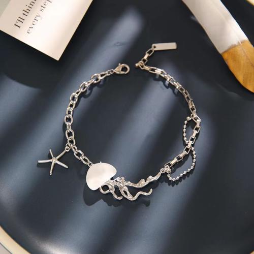 Zinc Alloy Bracelet fashion jewelry & for woman silver color Sold By PC