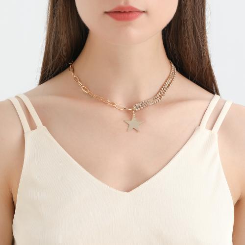 Collier de bijoux en alliage de zinc, étoile, Placage de couleur d'or, pour femme & avec strass, protéger l'environnement, sans nickel, plomb et cadmium, Vendu par PC