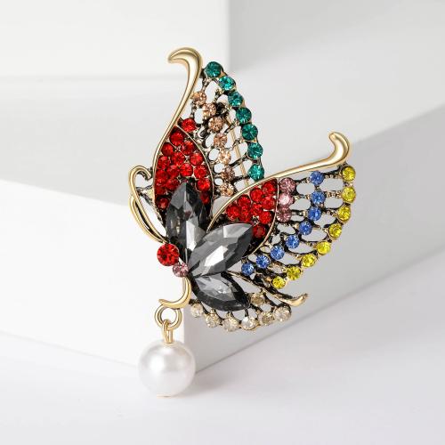 Zinc Alloy Brocher, med Plastic Pearl, Butterfly, forgyldt, mode smykker & med rhinestone, flere farver til valg, nikkel, bly & cadmium fri, 39x60mm, Solgt af PC