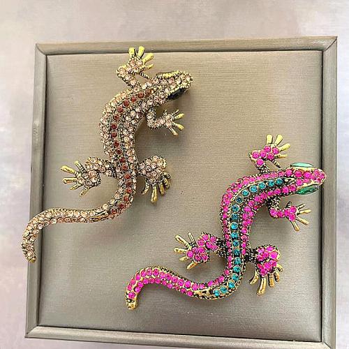 Zinc Alloy Brocher, Gecko, guldfarve belagt, for kvinde & med rhinestone, flere farver til valg, nikkel, bly & cadmium fri, 28x66mm, Solgt af PC