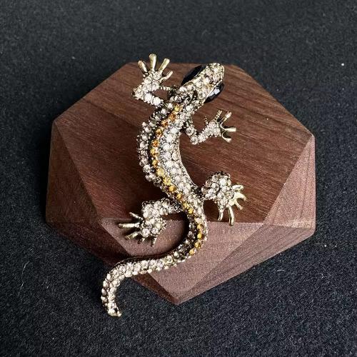 Zinc Alloy Brocher, Gecko, guldfarve belagt, for kvinde & med rhinestone, nikkel, bly & cadmium fri, 35x65mm, Solgt af PC