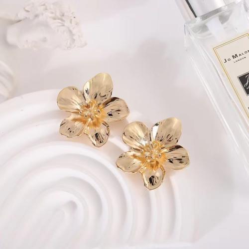 Zinc Alloy Stud Earring Flower fashion jewelry & for woman 30mm Sold By Pair