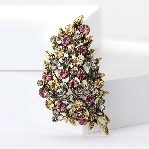 Zinc Alloy Brooches Leaf gold color plated for woman & with rhinestone nickel lead & cadmium free Sold By PC