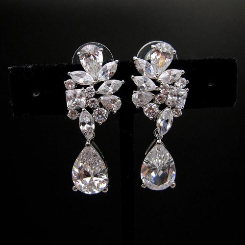 Boucles d'oreilles en laiton zircon cubique pavent, bijoux de mode & pavé de micro zircon & pour femme, 32mm, Vendu par paire