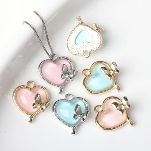 Colgantes de Aleación de Zinc en Forma de Corazón, con resina, chapado, Bricolaje, más colores para la opción, libre de níquel, plomo & cadmio, 16x13mm, 100PCs/Bolsa, Vendido por Bolsa