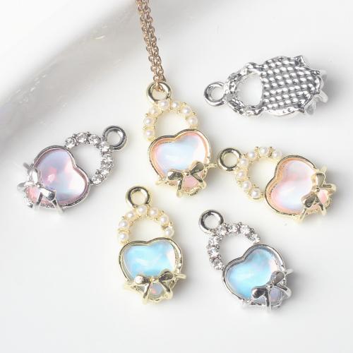 Résine Zinc Alloy pendentifs, alliage de zinc, avec résine & perle de plastique, coeur, Placage, DIY & pavé de micro zircon, plus de couleurs à choisir, protéger l'environnement, sans nickel, plomb et cadmium, 19x10mm, 100PC/sac, Vendu par sac