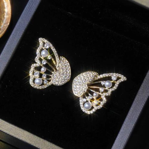 Zinc Alloy Stud Earring with Plastic Pearl Butterfly fashion jewelry & for woman & with rhinestone golden Sold By Pair