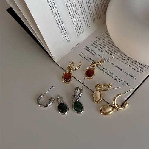 Zinc Alloy Stud Earring with Resin fashion jewelry & for woman 28mm Sold By Pair