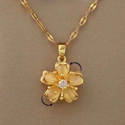 Collier en laiton cubique Zircon Micro Pave, fleur, Placage de couleur d'or, bijoux de mode & pavé de micro zircon, doré, protéger l'environnement, sans nickel, plomb et cadmium, 15x15mm, Longueur 45 cm, Vendu par PC