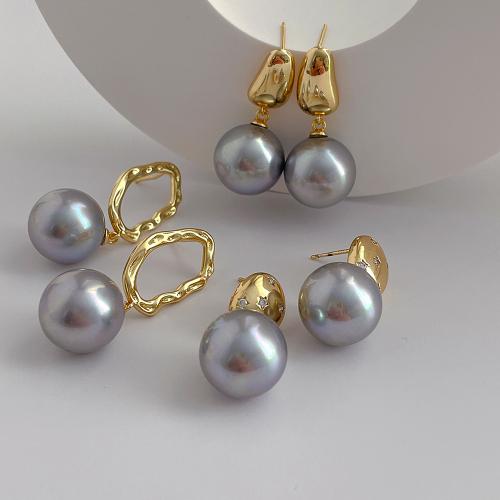 Brass Stud Earring with Shell Pearl fashion jewelry & for woman 30mm Sold By Pair