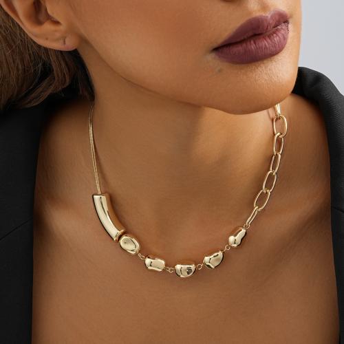 Zinc Alloy Jewelry Necklace with 7cm extender chain gold color plated fashion jewelry golden nickel lead & cadmium free Length 36 cm Sold By PC