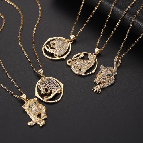 Cubic Zirconia Micro Pave bronze Pingente, cobre, Animal, cromado de cor dourada, unissex & Vario tipos a sua escolha & micro pavimento em zircônia cúbica, Mais cores pare escolha, níquel, chumbo e cádmio livre, vendido por PC