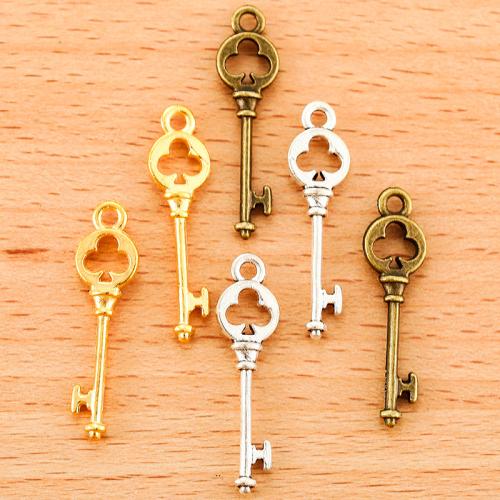 Zinc Alloy Key riipukset, Sinkkiseos, Avain, päällystetty, tee-se-itse, enemmän värejä valinta, 28x7mm, 100PC/laukku, Myymät laukku