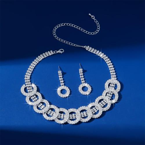 Zinklegering Sieraden Sets, oorbel & halsketting, Zinc Alloy, 2 stuks & voor vrouw & met strass, zilver, Verkocht door Stel