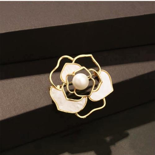 Zinc Alloy Brooches with Plastic Pearl fashion jewelry & for woman golden Sold By PC