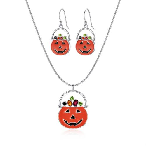 Nouveaux bijoux et décorations d'Halloween populaires, boucle d'oreille & collier, alliage de zinc, Citrouille, Placage de couleur argentée, Bijoux d'Halloween & styles différents pour le choix & pour femme & émail & avec strass, plus de couleurs à choisir, protéger l'environnement, sans nickel, plomb et cadmium, Vendu par PC