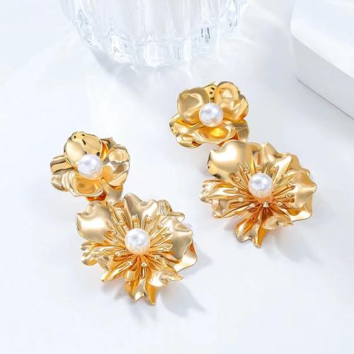 Zinc Alloy Stud Earring with Plastic Pearl handmade & micro pave cubic zirconia & for woman gold Sold By Pair