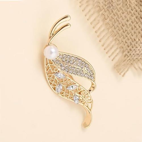 Zinc Alloy Brocher, med Plastic Pearl, forgyldt, for kvinde & med rhinestone, guld, 48mm, Solgt af PC