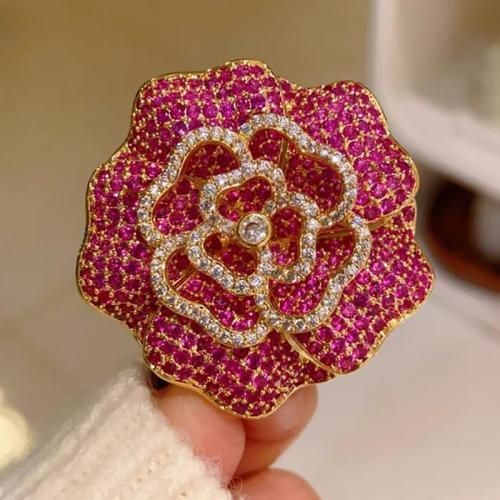 Zinc Alloy Brooches for woman & with rhinestone golden Sold By PC