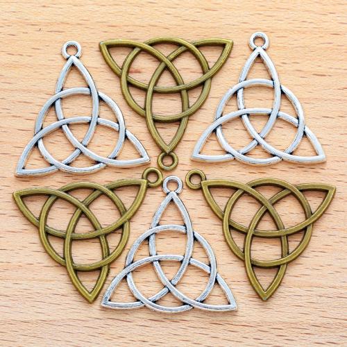 Zinc Alloy Pendants Triangle plated DIY Sold By Bag