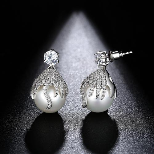 Messing Drop Earring, met Shell Pearl, geplatineerd, micro pave zirconia & voor vrouw, 15x25mm, Verkocht door pair