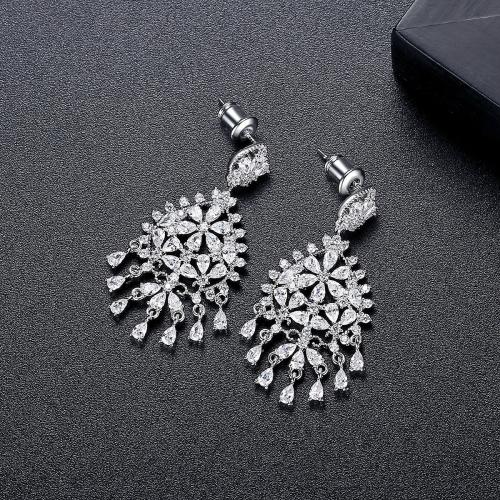 Messing Drop Earring, Geometrisch Patroon, geplatineerd, micro pave zirconia & voor vrouw & hol, 18x36.90mm, Verkocht door pair