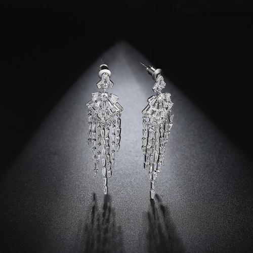 Messing Tassel Earring, geplatineerd, micro pave zirconia & voor vrouw, 15x55mm, Verkocht door pair