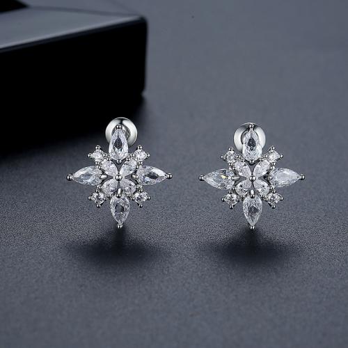 Messing Stud Earring, Geometrisk mønster, platineret, Micro Pave cubic zirconia & for kvinde, 16.60x16.60mm, Solgt af par