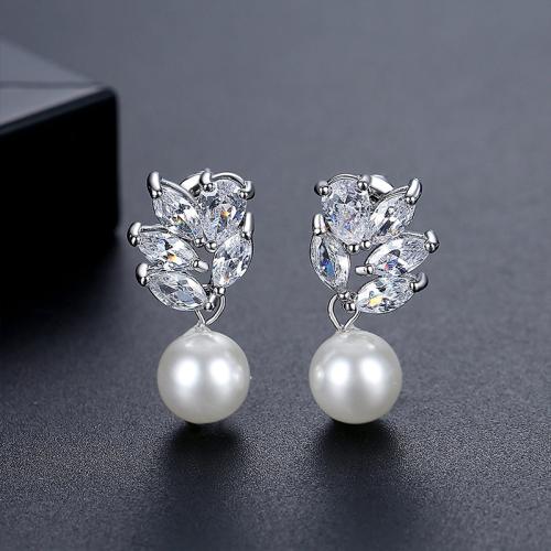 Mässing Droppörhänge, med Plast Pearl, platinerade, micro bana cubic zirconia & för kvinna, 10.93x21.90mm, Säljs av Par