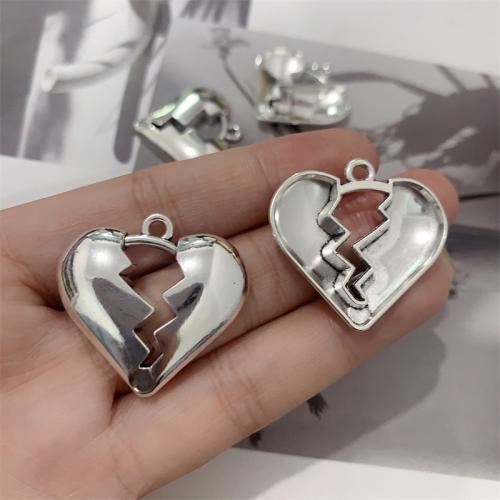 Colgantes de Aleación de Zinc en Forma de Corazón, chapado en color de plata antigua, Bricolaje, 32x30mm, 100PCs/Bolsa, Vendido por Bolsa