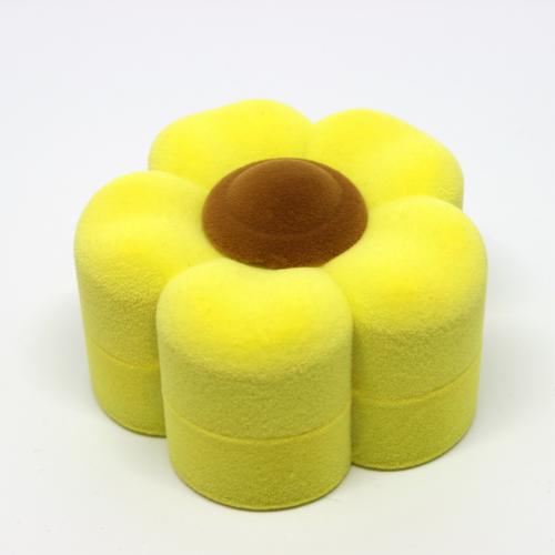 Flocking Fabric Ring Box portable & dustproof Sold By PC