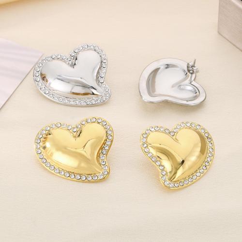 Zinc Alloy Stud Earring Heart Vacuum Ion Plating & for woman & with rhinestone Sold By Pair