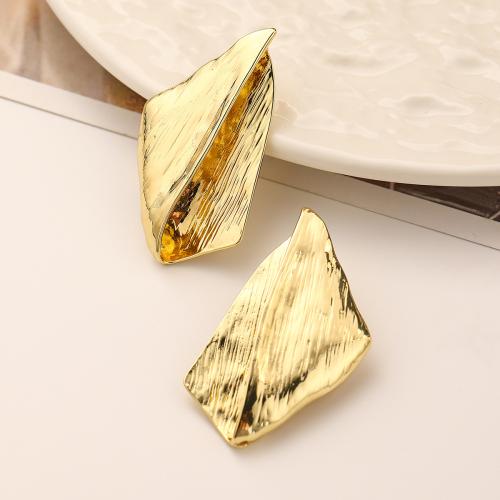 Zinc Alloy Stud Earring fashion jewelry & for woman golden Sold By Pair