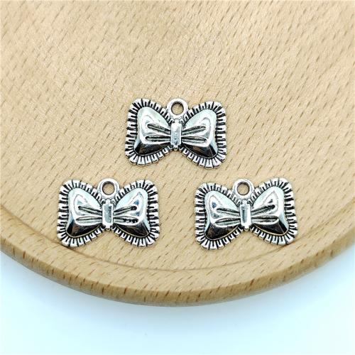 Sinc Alloy Bowknot Pendants, dath airgid antique plátáilte, DIY, 17x10mm, 100ríomhairí pearsanta/Mála, Díolta De réir Mála