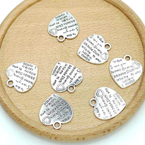 Sinc Alloy Croí Pendants, dath airgid antique plátáilte, DIY, 20x22mm, 100ríomhairí pearsanta/Mála, Díolta De réir Mála