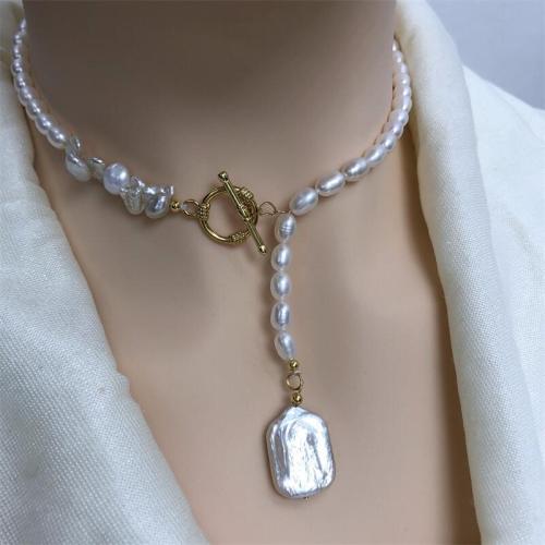 Freshwater Pearl Brass Chain Necklace, Pérolas de água doce, with cobre, cromado de cor dourada, joias de moda, branco, Pearl size: 4-5mm, necklace length about 46-48cm, vendido por PC