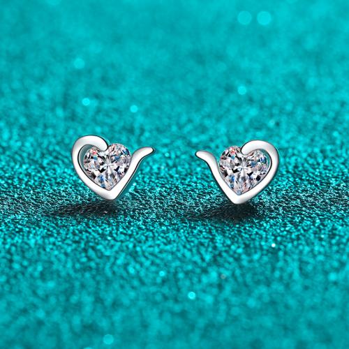 925 Sterling Sølv Stud Earring, med Moissanite (Moissanite), Heart, mode smykker & for kvinde, 7x5.50mm, Solgt af par