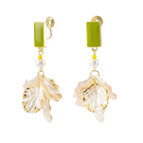 Zinc Alloy Stud Earring with Resin & Plastic Pearl & for woman & enamel golden Sold By Pair