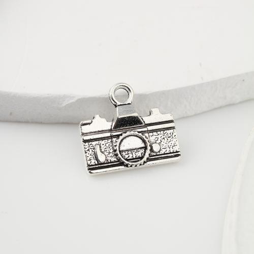 Zinc Alloy Pendants Camera antique silver color plated DIY Sold By KG