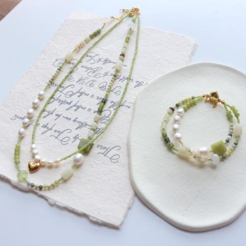 ensemble de bijoux de pierre gemme, avec perle d'eau douce cultivée & laiton, bijoux de mode & styles différents pour le choix, plus de couleurs à choisir, Vendu par PC